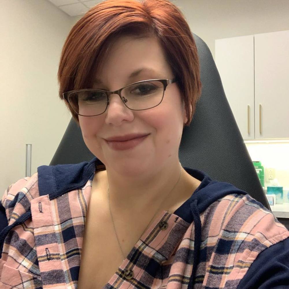 Meet your Posher, Carrie